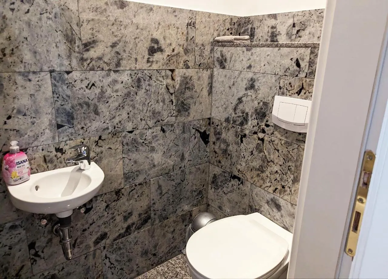 Schoenbrunn Palace Apartments Free Parking And 24H Check-In Vienna