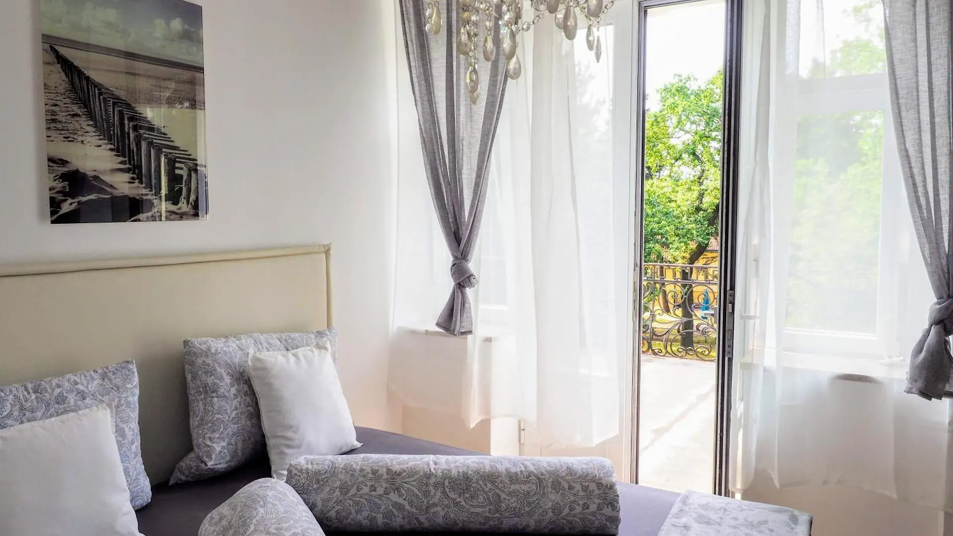 Schoenbrunn Palace Apartments Free Parking And 24H Check-In Vienna