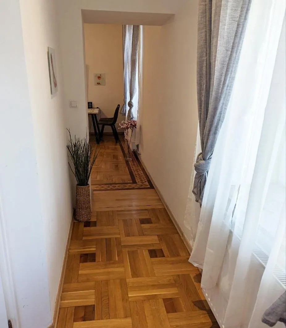 Schoenbrunn Palace Apartments Free Parking And 24H Check-In Vienna