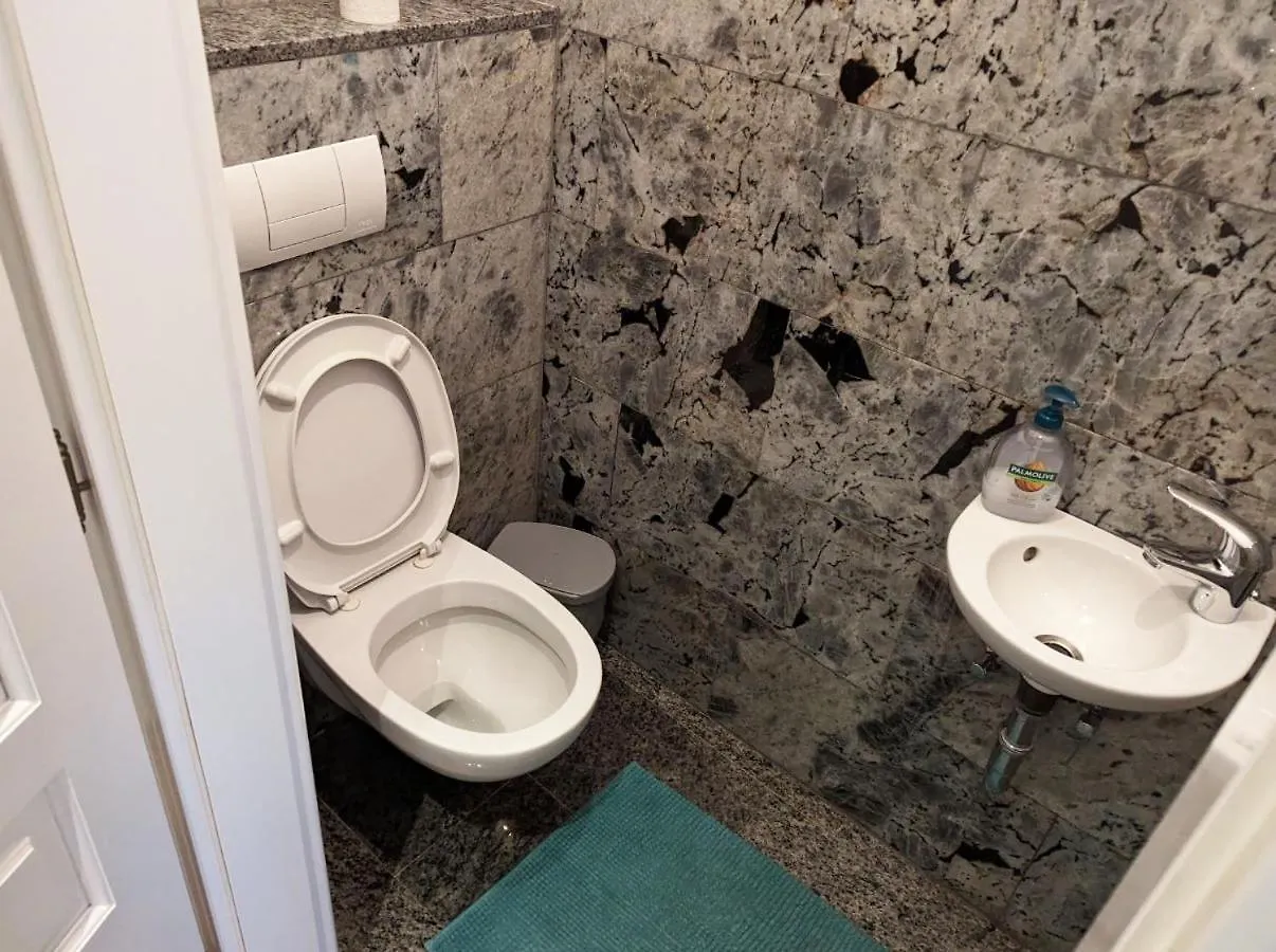 Schoenbrunn Palace Apartments Free Parking And 24H Check-In Vienna