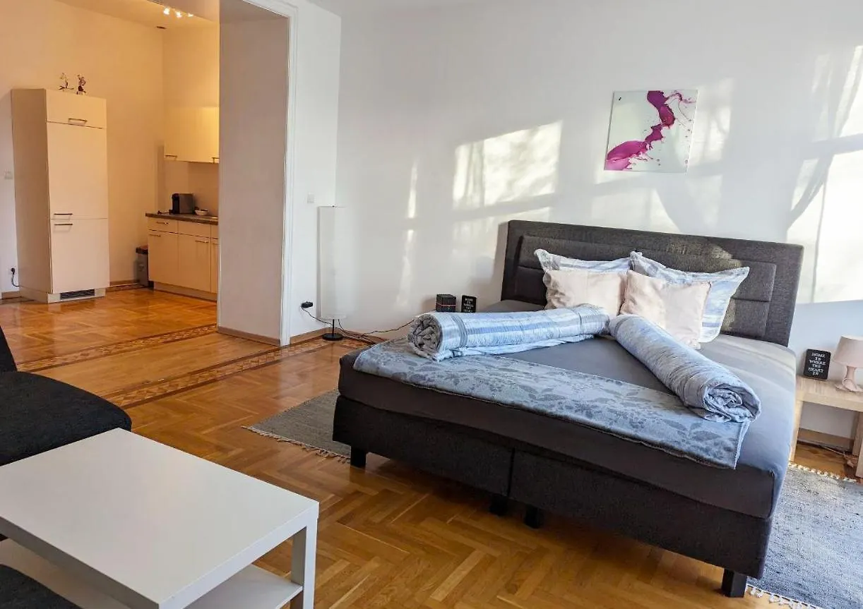 Schoenbrunn Palace Apartments Free Parking And 24H Check-In Vienna