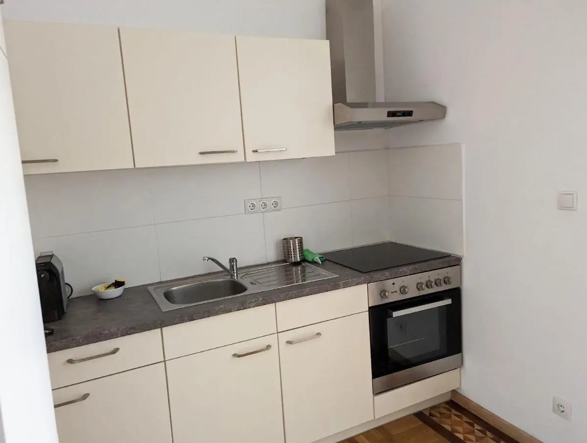 Schoenbrunn Palace Apartments Free Parking And 24H Check-In Vienna Austria