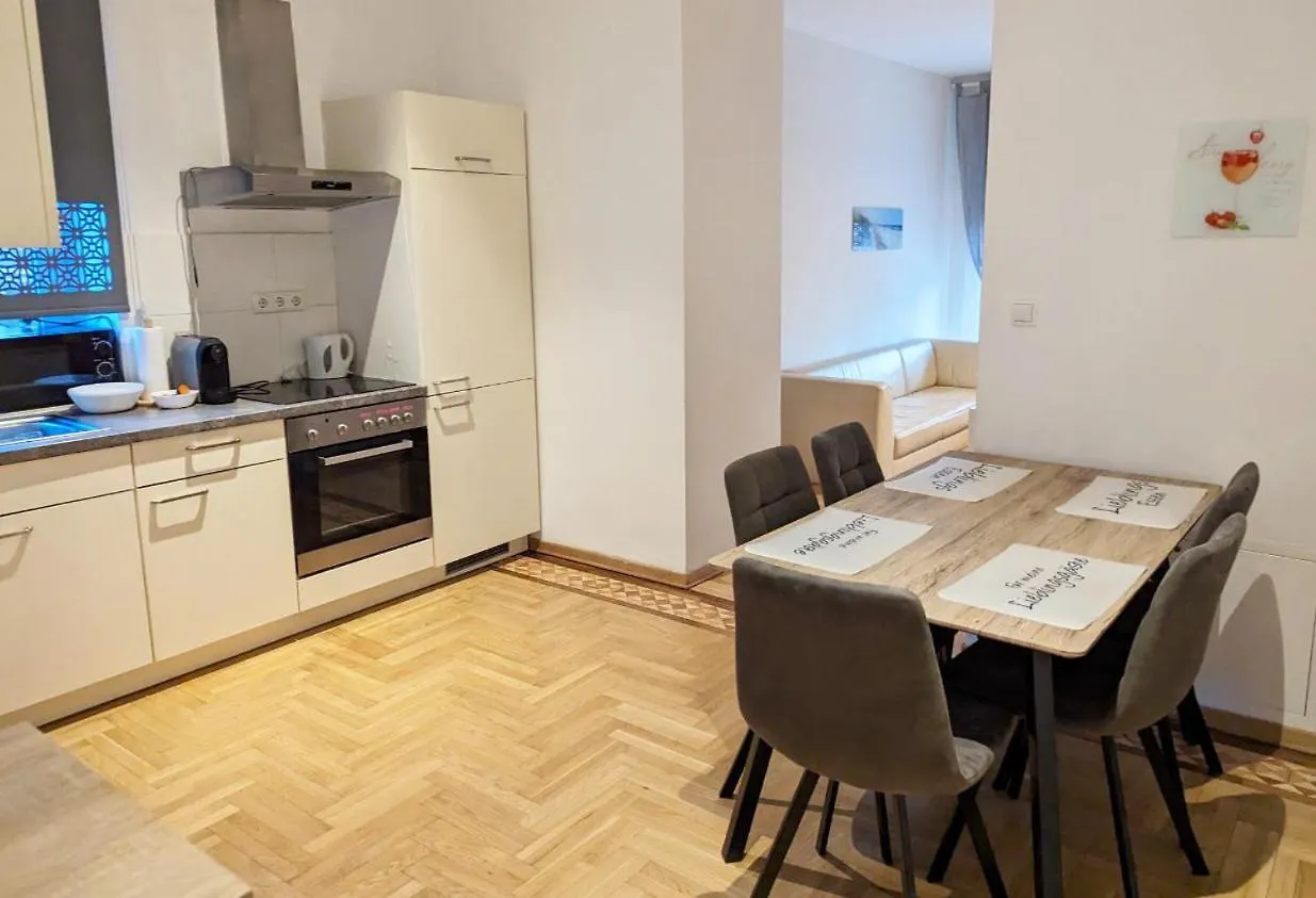 Schoenbrunn Palace Apartments Free Parking And 24H Check-In Vienna